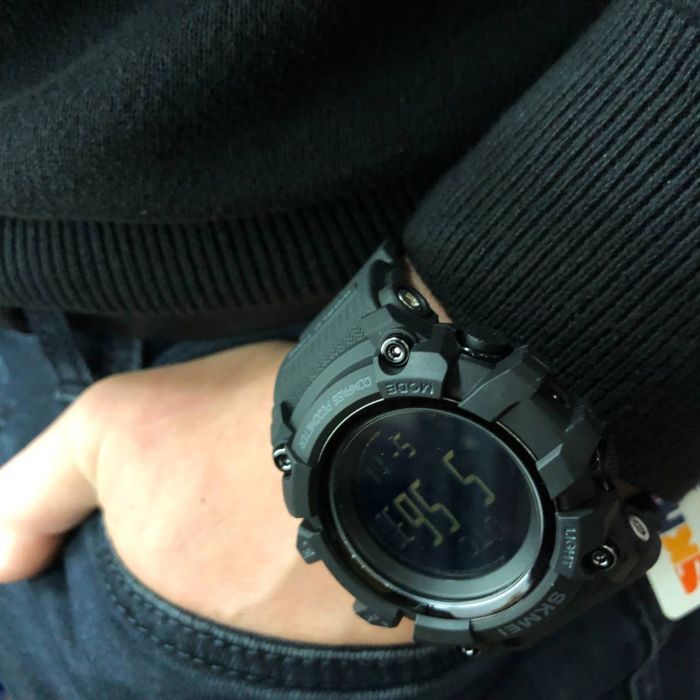 Часы наручные мужские SKMEI 1356BK BLACK, фирменные спортивные часы. Цвет: черный