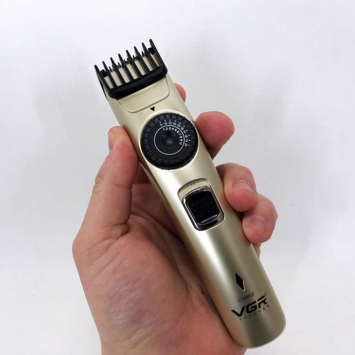 Машинка для стрижки волос беспроводная VGR V-031, триммер для бороды усов 2 насадки, окантовочная машинка