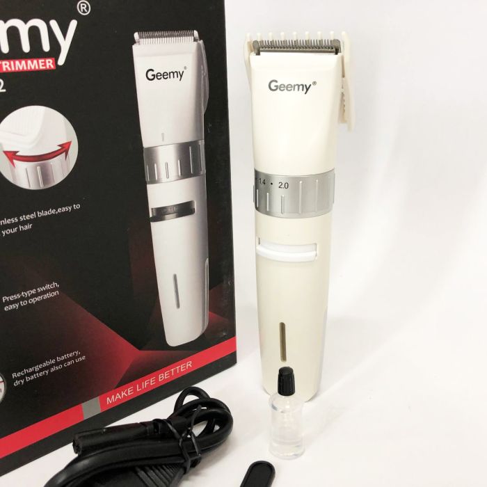 Аккумуляторная машинка для стрижки волос Gemei GM-6042, подстригательная машинка. Цвет: белый