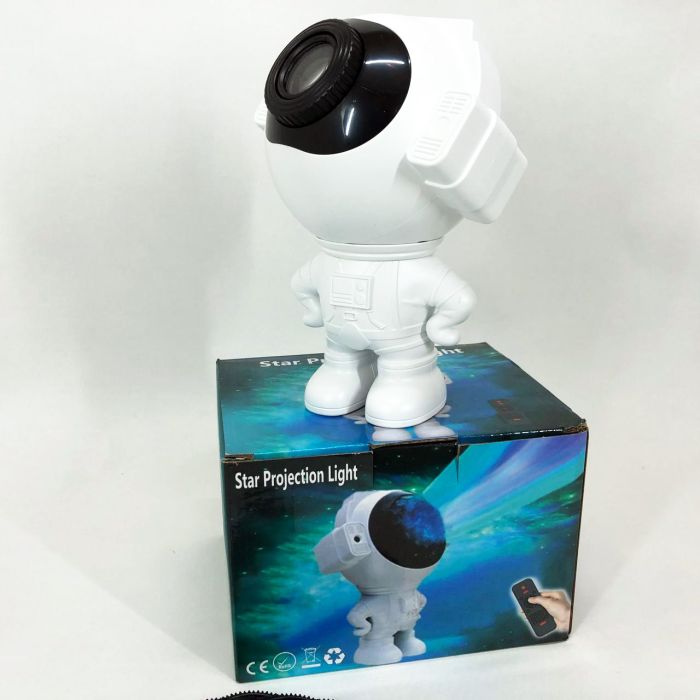 Звездный 3D проектор Astronaut Bluetooth с пультом, Проектор-ночник космонавт звездное небо в детскую