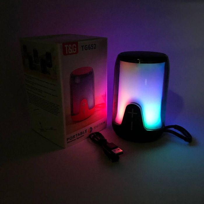 Портативная колонка TG652 5W с RGB подсветкой и ремешком, аккумуляторная колонка для музыки. Цвет: черный