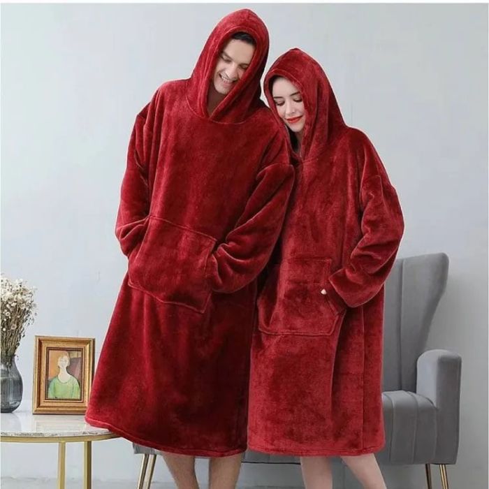 Плед толстовка с капюшоном и рукавами Huggle Hoodie оверсайз. Цвет: красный