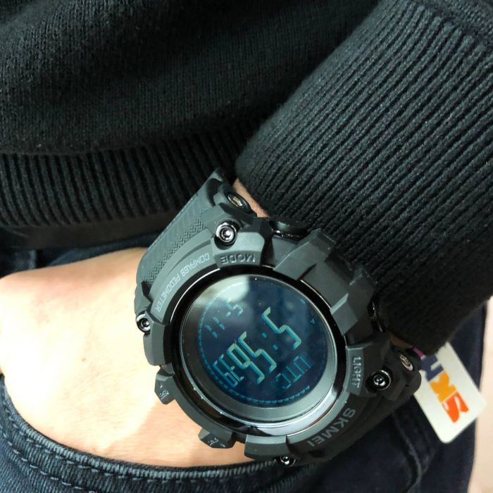 Часы наручные мужские SKMEI 1356BK BLACK, фирменные спортивные часы. Цвет: черный