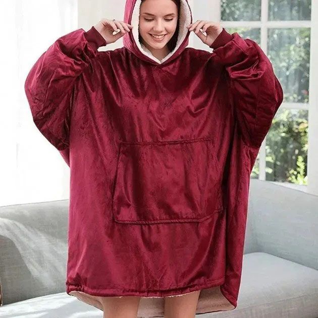 Плед толстовка с капюшоном и рукавами Huggle Hoodie оверсайз. Цвет: красный