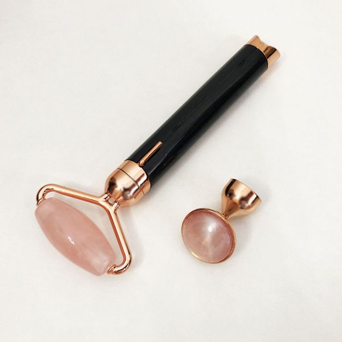 Массажер ролик электрический для лица Facial Roller Massager. Цвет: черный