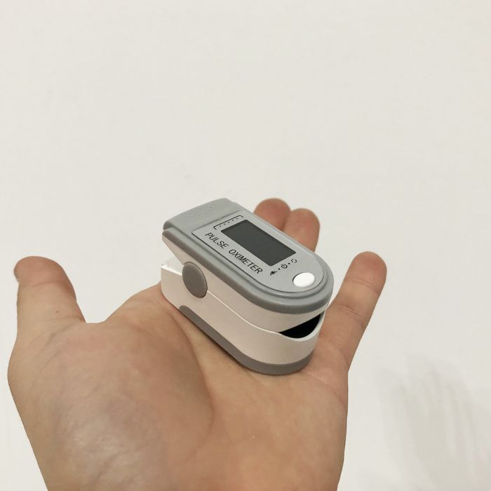 Пульсоксиметр FINGERTIP PULSE Oximeter SP07