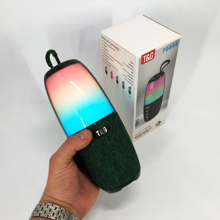 Портативная колонка TG644 5W с RGB подсветкой и ремешком, Беспроводная колонка мощная. Цвет: зеленый