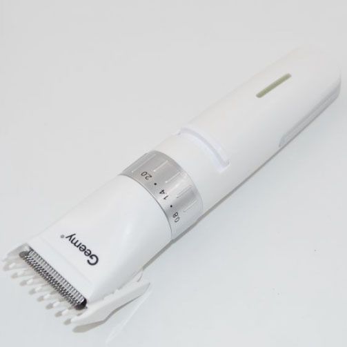 Аккумуляторная машинка для стрижки волос Gemei GM-6042, подстригательная машинка. Цвет: белый