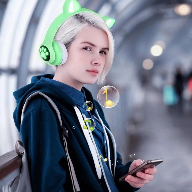 Беспроводные наушники с кошачьими ушками и RGB подсветкой Cat VZV 23M. Цвет: зеленый