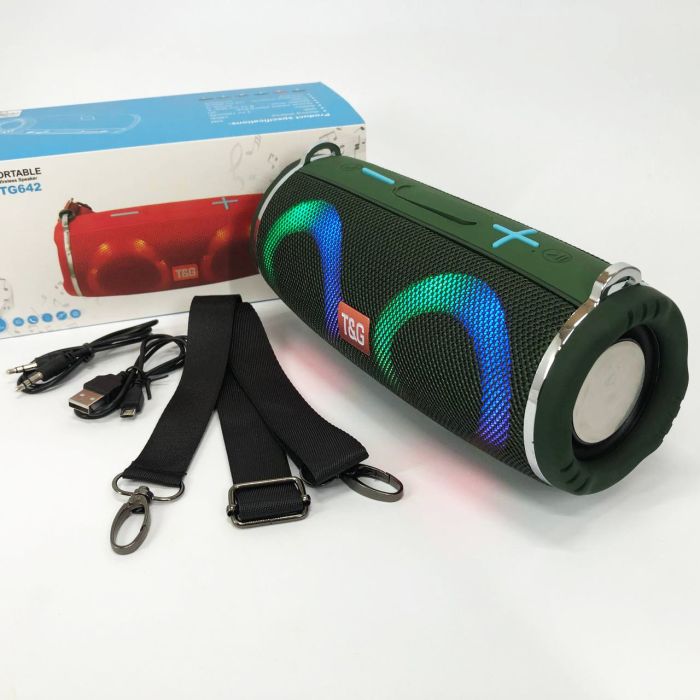 Портативная колонка TG642 с RGB подсветкой и ремешком, громкая блютуз колонка. Цвет: зеленый