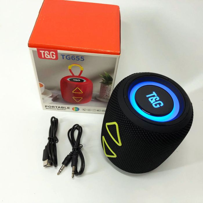 Портативная колонка TG655 5W с RGB подсветкой и ремешком, Блютуз колонка для улицы. Цвет: черный